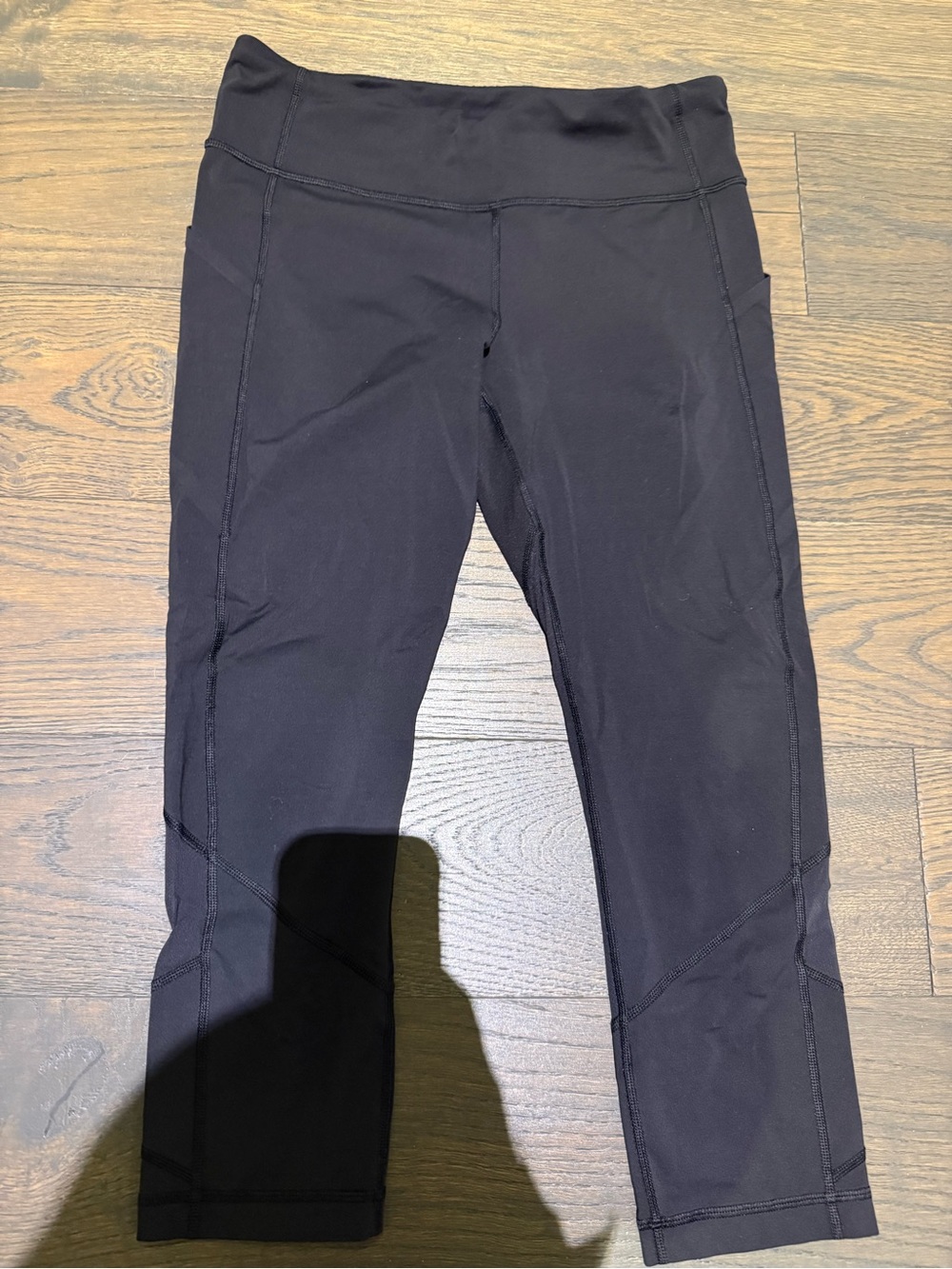 Lulu lemon women’s Black Active Capri Leggings